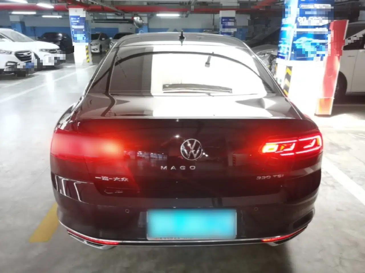 Volkswagen Magotan 2023 2 Million Units Limited Edition 330TSI DSG Leading Version — миниатюра 3