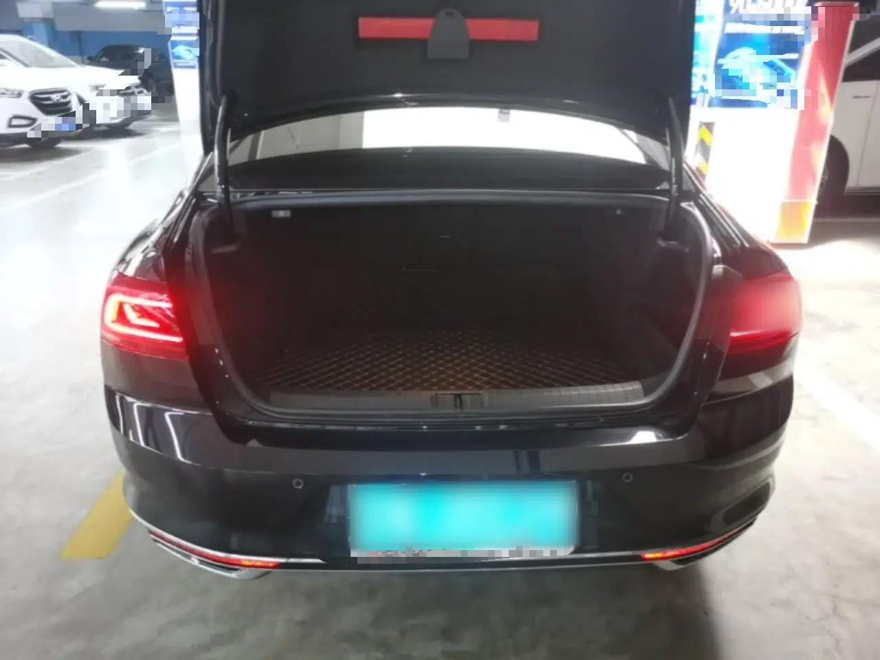 Volkswagen Magotan 2023 2 Million Units Limited Edition 330TSI DSG Leading Version — миниатюра 21