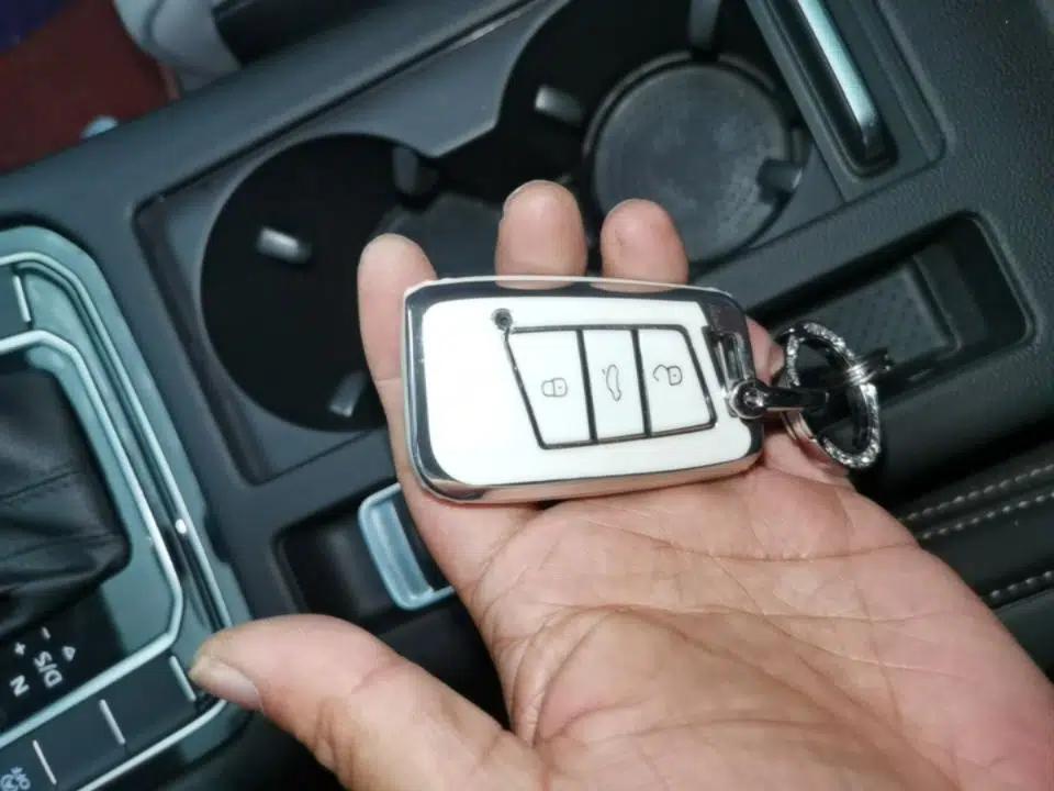 Volkswagen Magotan 2023 2 Million Units Limited Edition 330TSI DSG Leading Version — миниатюра 22