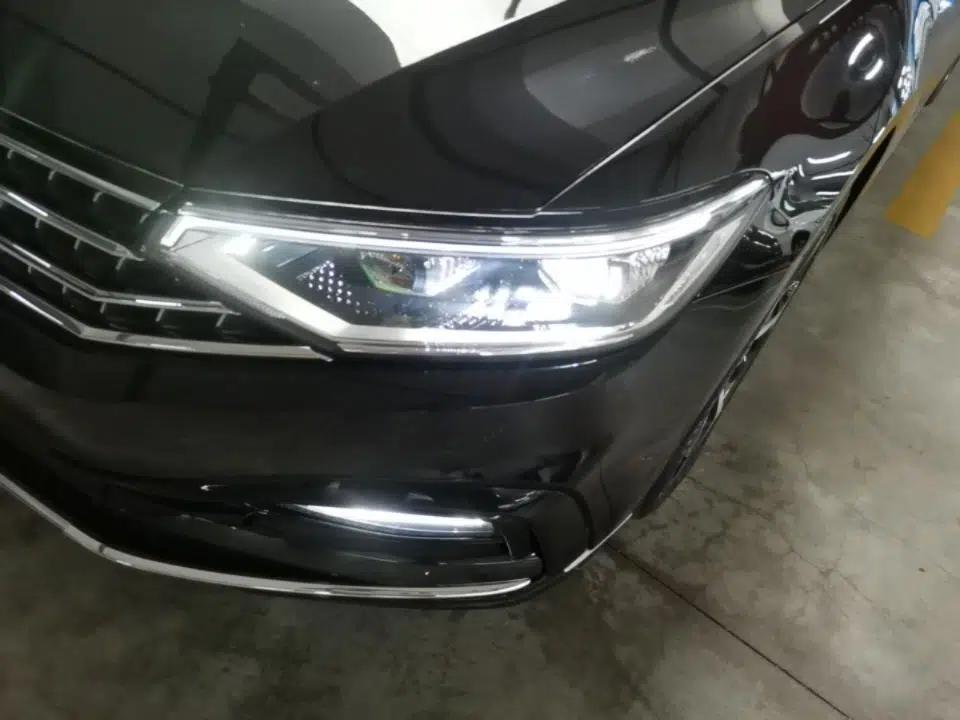 Volkswagen Magotan 2023 2 Million Units Limited Edition 330TSI DSG Leading Version — миниатюра 5