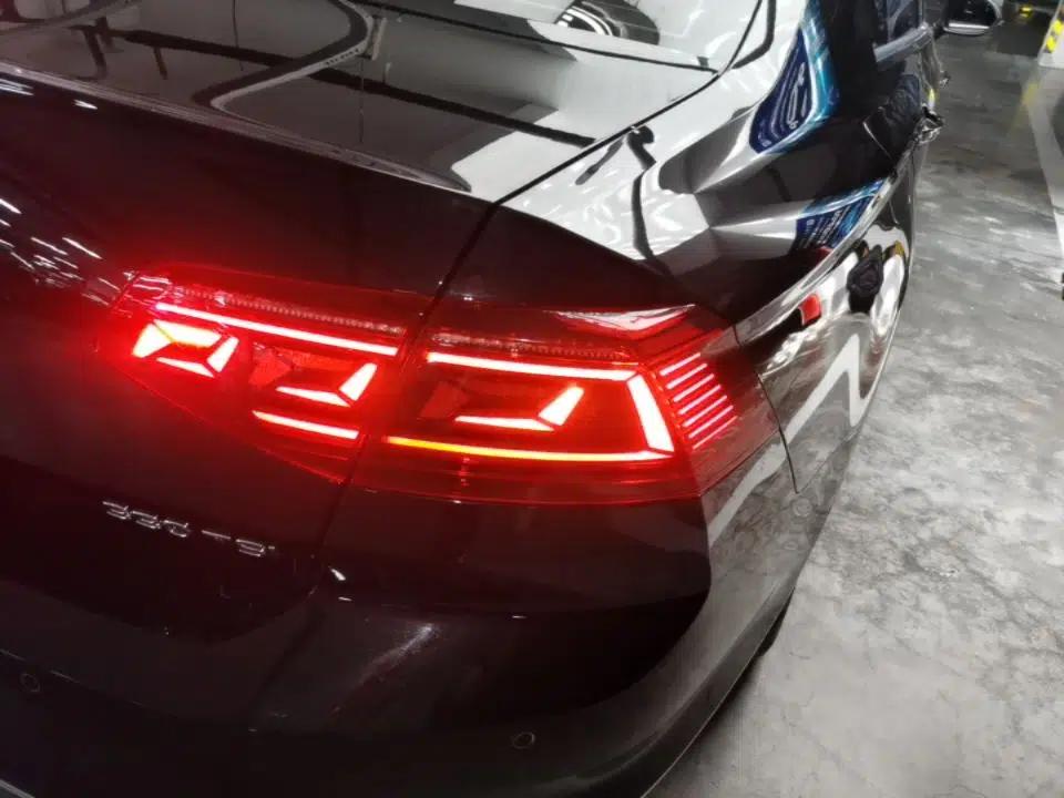 Volkswagen Magotan 2023 2 Million Units Limited Edition 330TSI DSG Leading Version — миниатюра 8