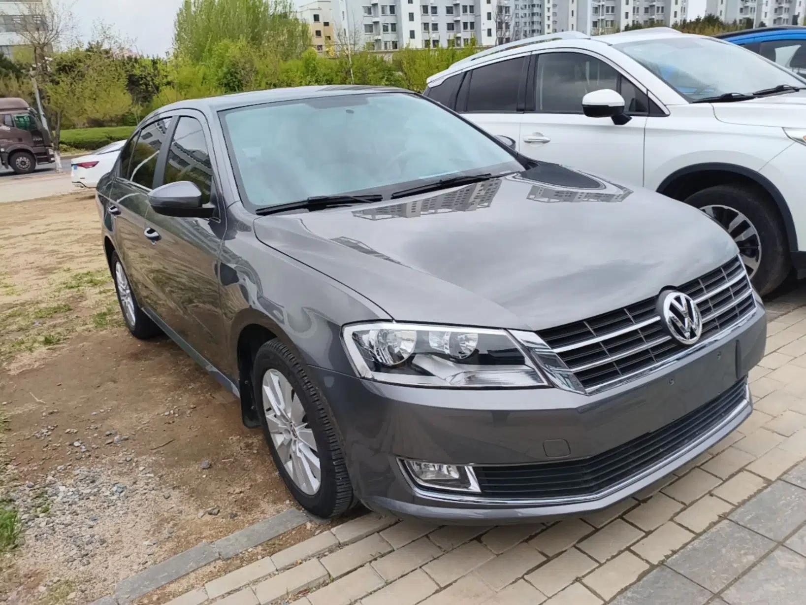 Volkswagen Lavida 2013 Restyled Classic 1.6L Automatic Comfort Edition — миниатюра 3