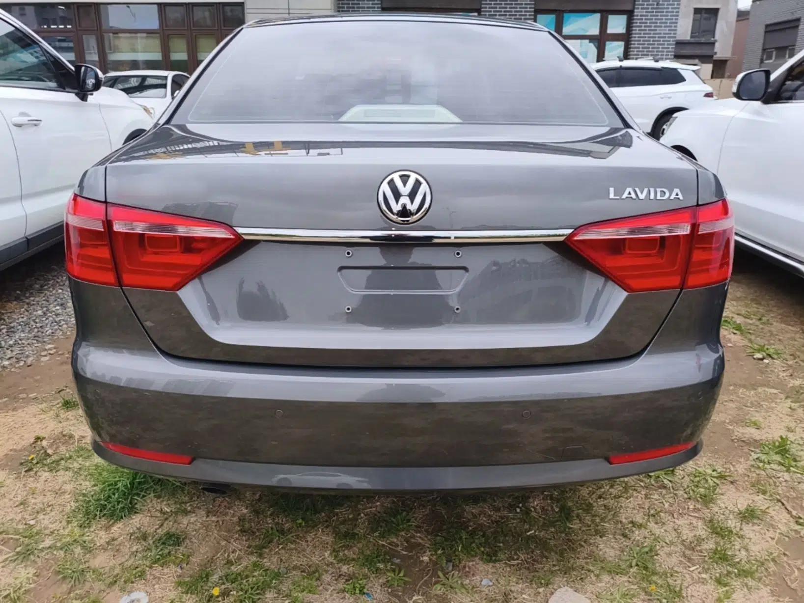 Volkswagen Lavida 2013 Restyled Classic 1.6L Automatic Comfort Edition — миниатюра 5