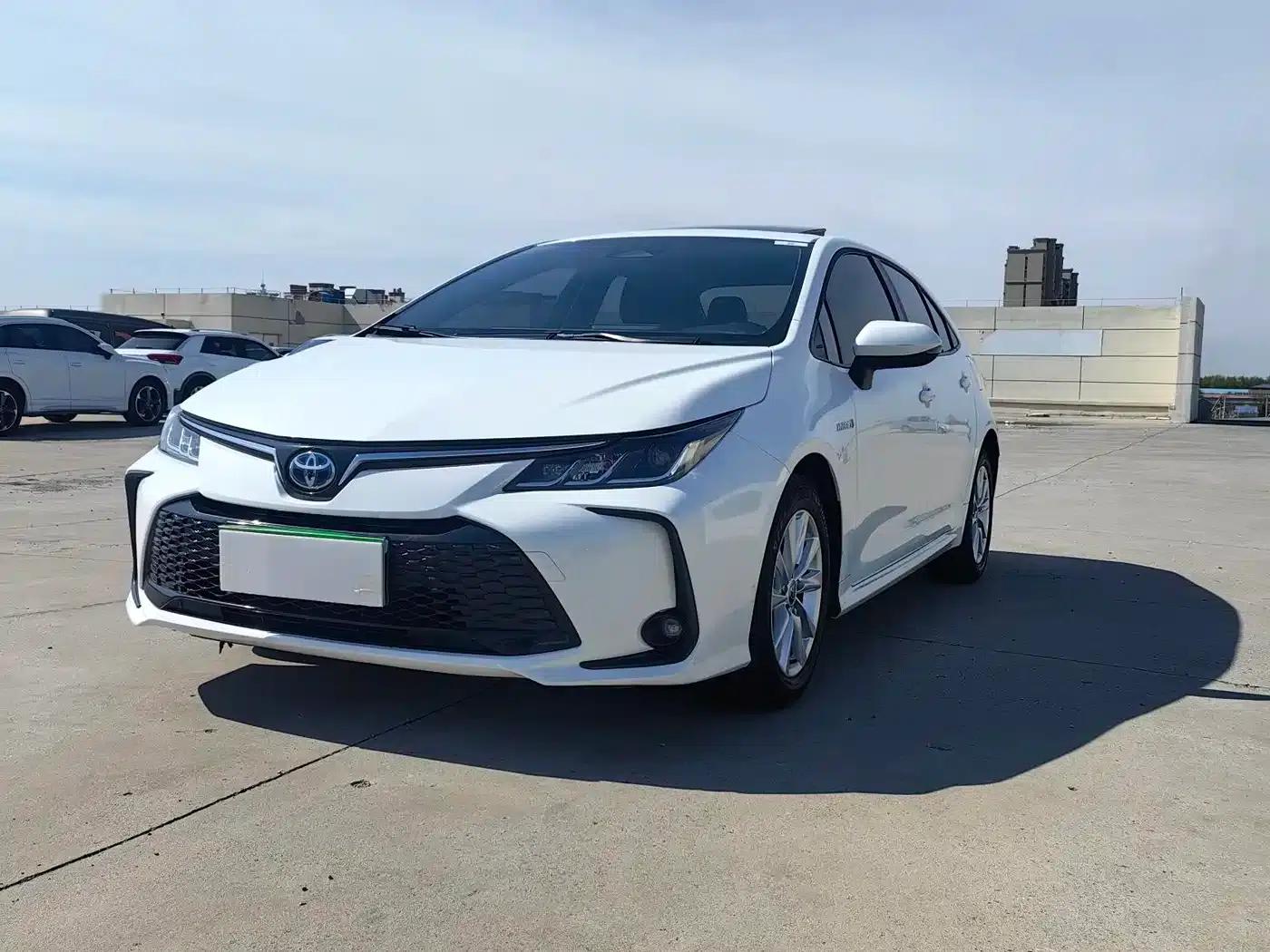 2024 Toyota Corolla 1.8L Intelligent Hybrid Elite Edition — миниатюра 1