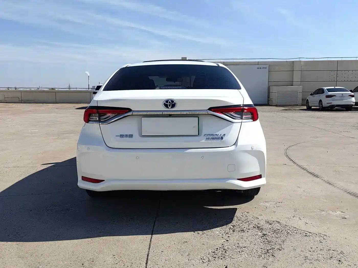 2024 Toyota Corolla 1.8L Intelligent Hybrid Elite Edition — миниатюра 6