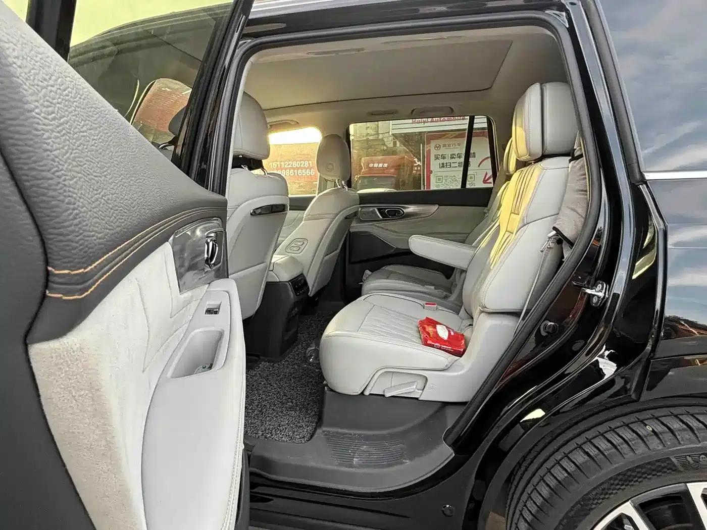 Trumpchi GS8 2022 Navigator Series 2.0TGDI 4WD Supreme Edition (Six Seats) — миниатюра 5