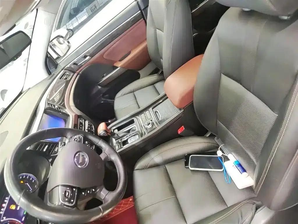 Trumpchi GS8 2017 320T 4WD Luxury Intelligent Connected Edition (7-seater) — миниатюра 15