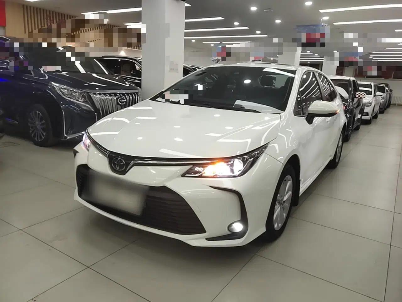 Toyota Corolla 2021 1.2T S-CVT Elite PLUS Edition — миниатюра 1
