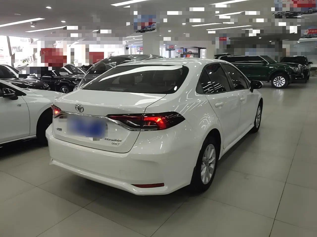 Toyota Corolla 2021 1.2T S-CVT Elite PLUS Edition — миниатюра 4