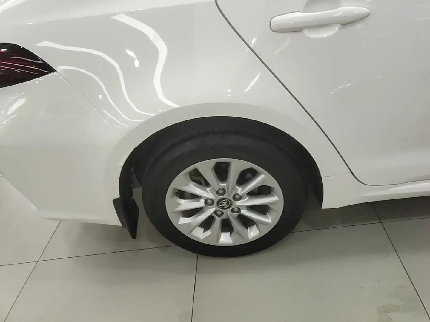 Toyota Corolla 2021 1.2T S-CVT Elite PLUS Edition — миниатюра 10