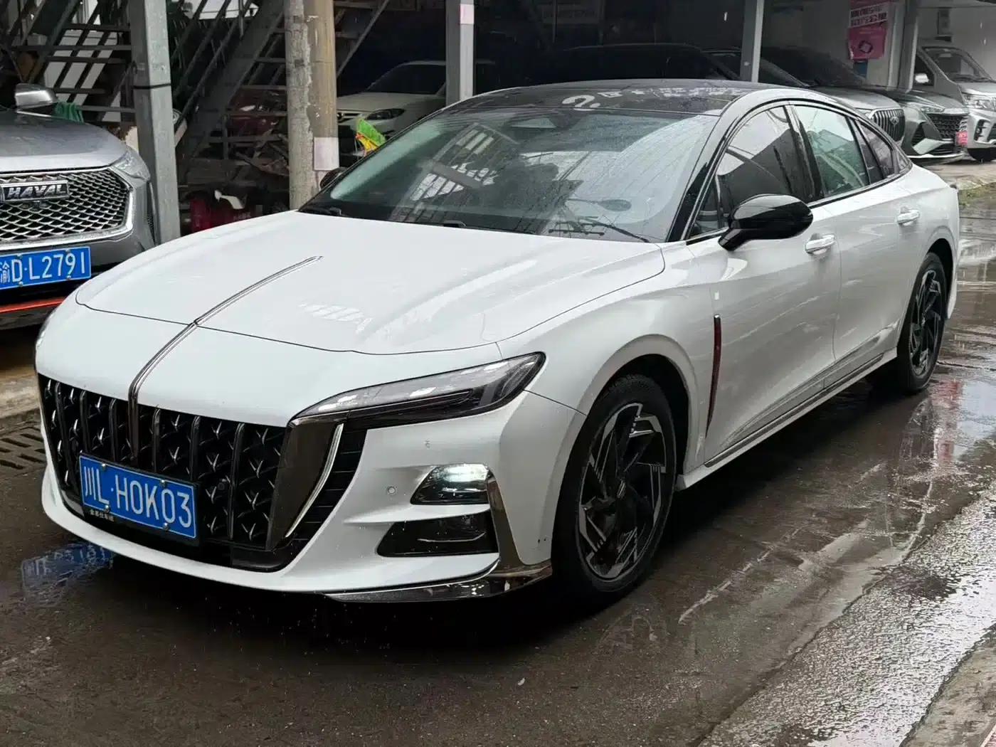 Hongqi H6 2023 2.0T Premium Edition — миниатюра 1