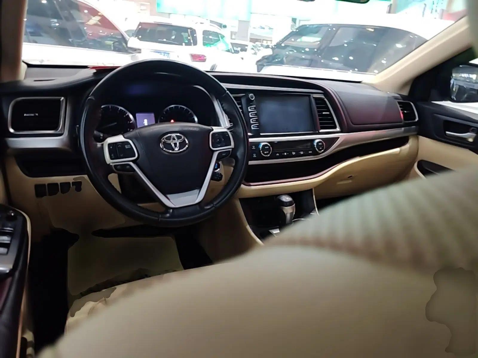 Toyota Highlander 2015 2.0T Four-Wheel Drive Luxury Edition 7-Seater — миниатюра 13