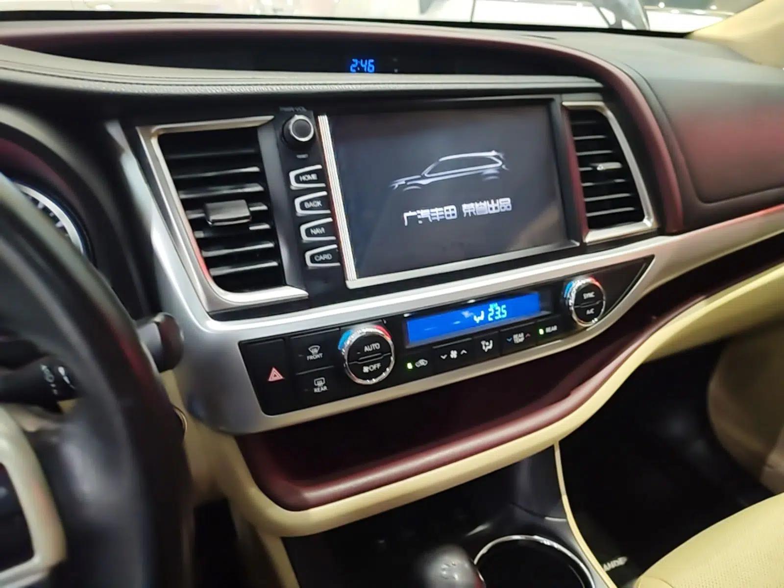 Toyota Highlander 2015 2.0T Four-Wheel Drive Luxury Edition 7-Seater — миниатюра 16