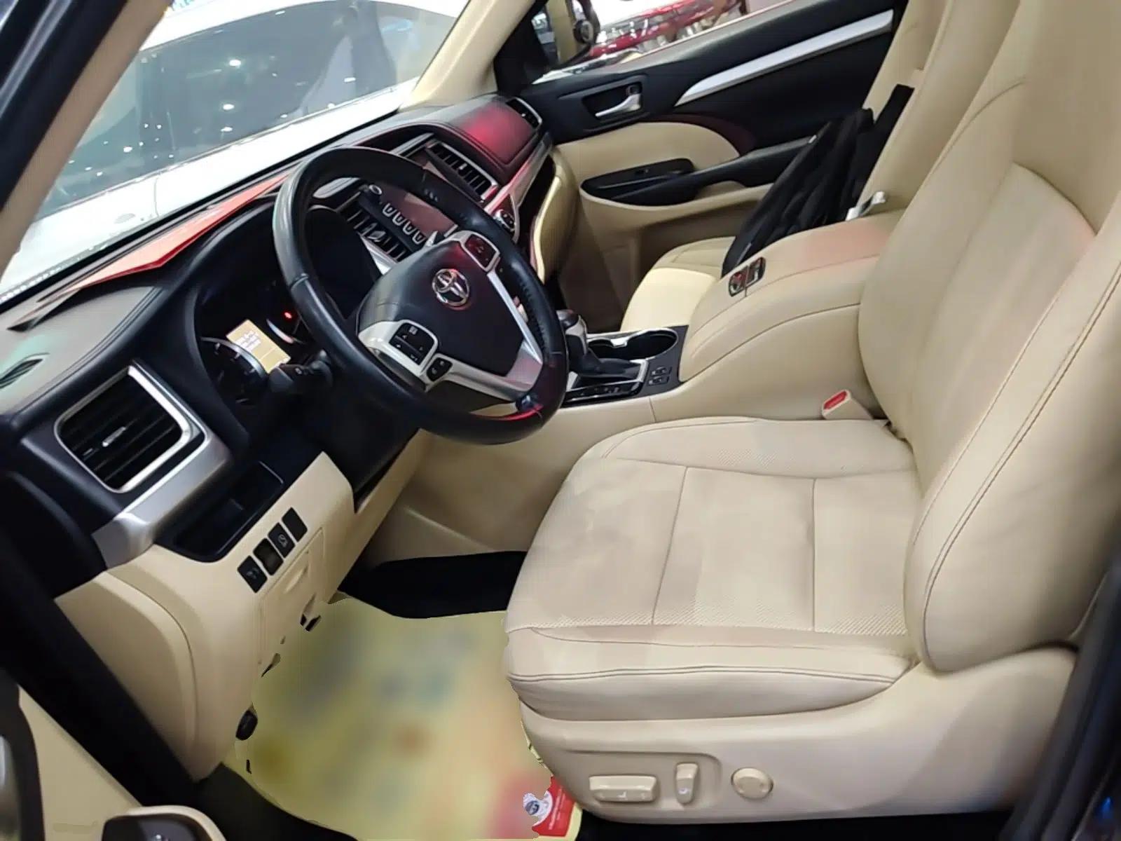 Toyota Highlander 2015 2.0T Four-Wheel Drive Luxury Edition 7-Seater — миниатюра 18