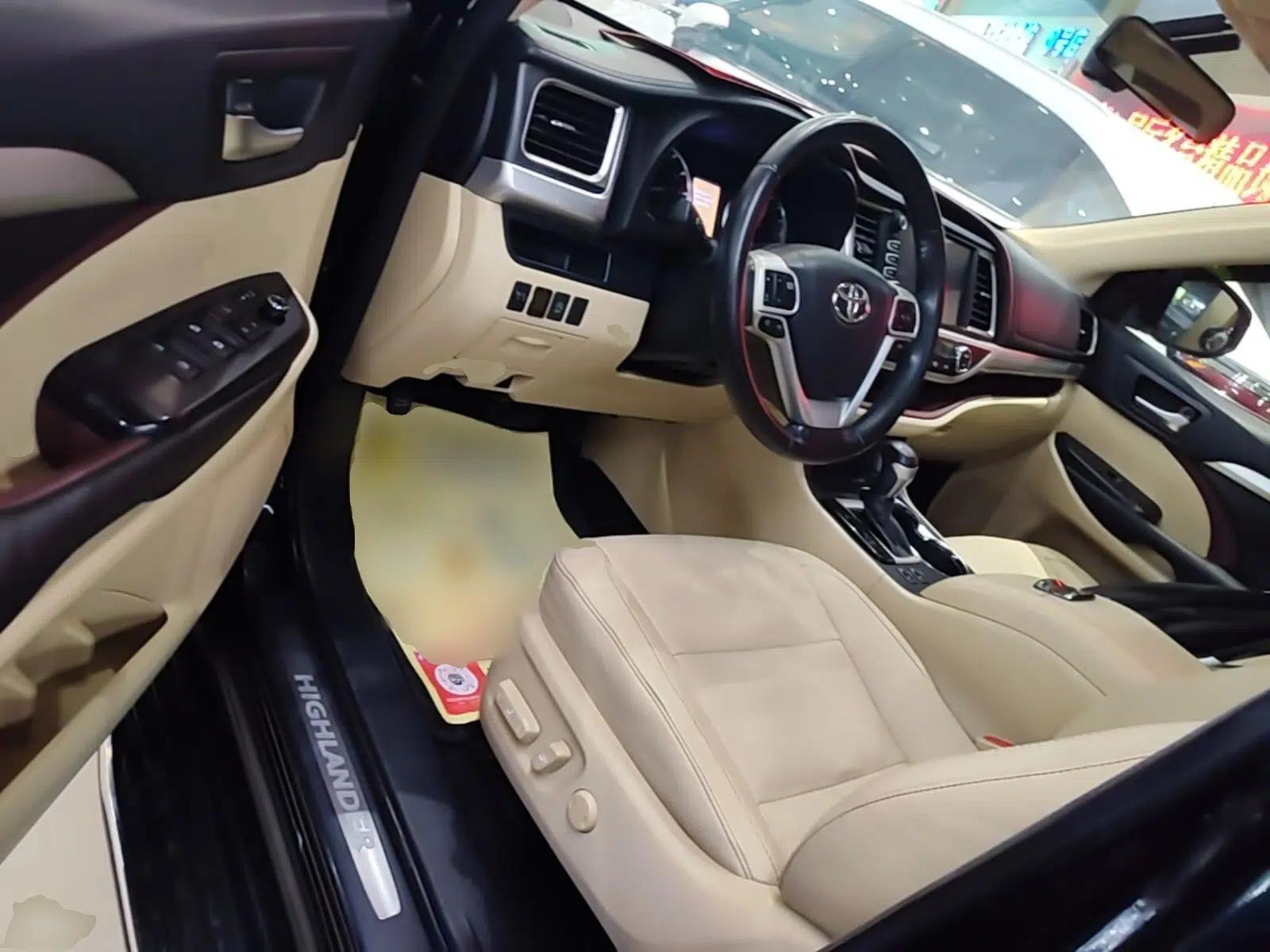 Toyota Highlander 2015 2.0T Four-Wheel Drive Luxury Edition 7-Seater — миниатюра 19