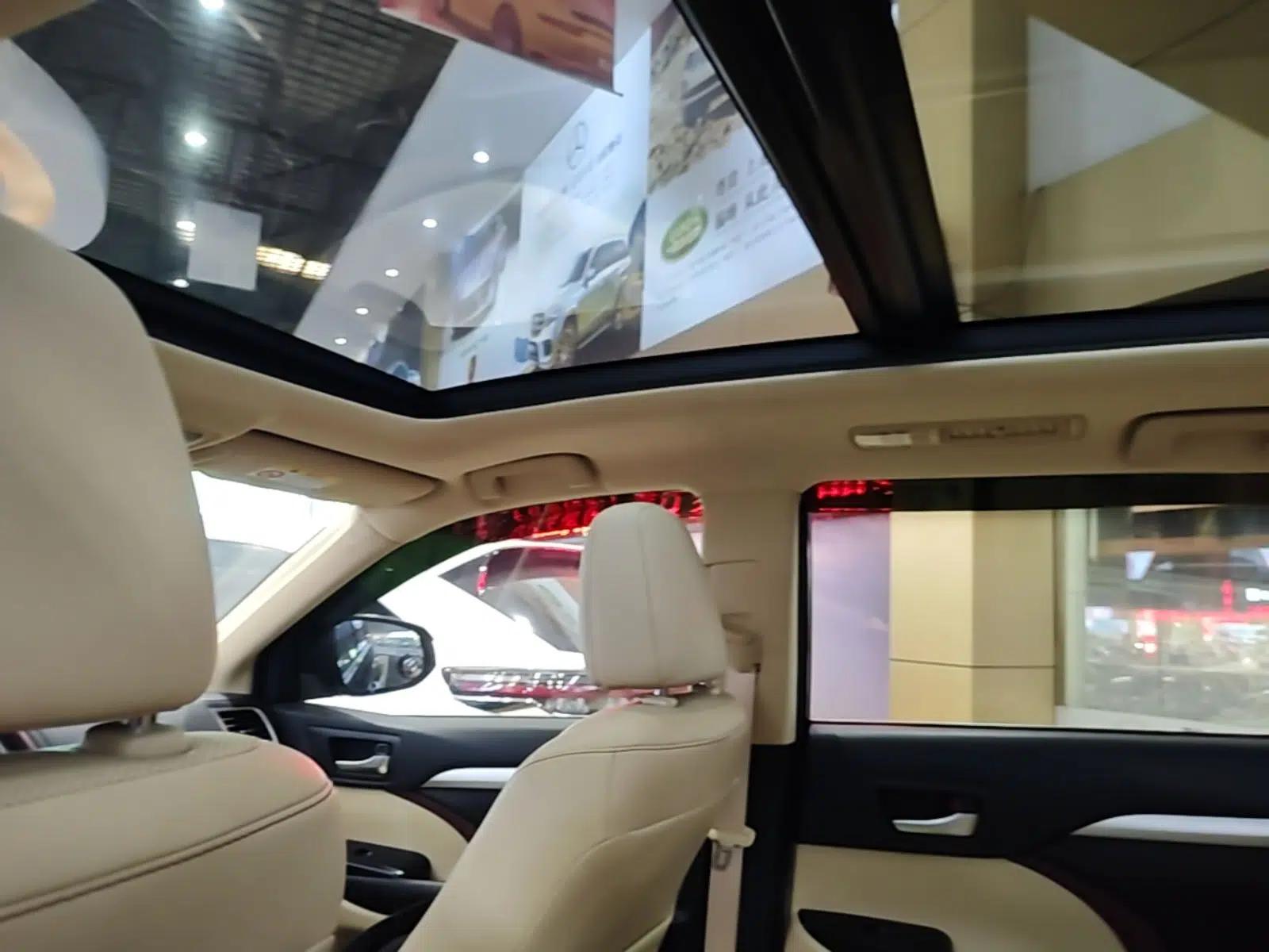 Toyota Highlander 2015 2.0T Four-Wheel Drive Luxury Edition 7-Seater — миниатюра 21