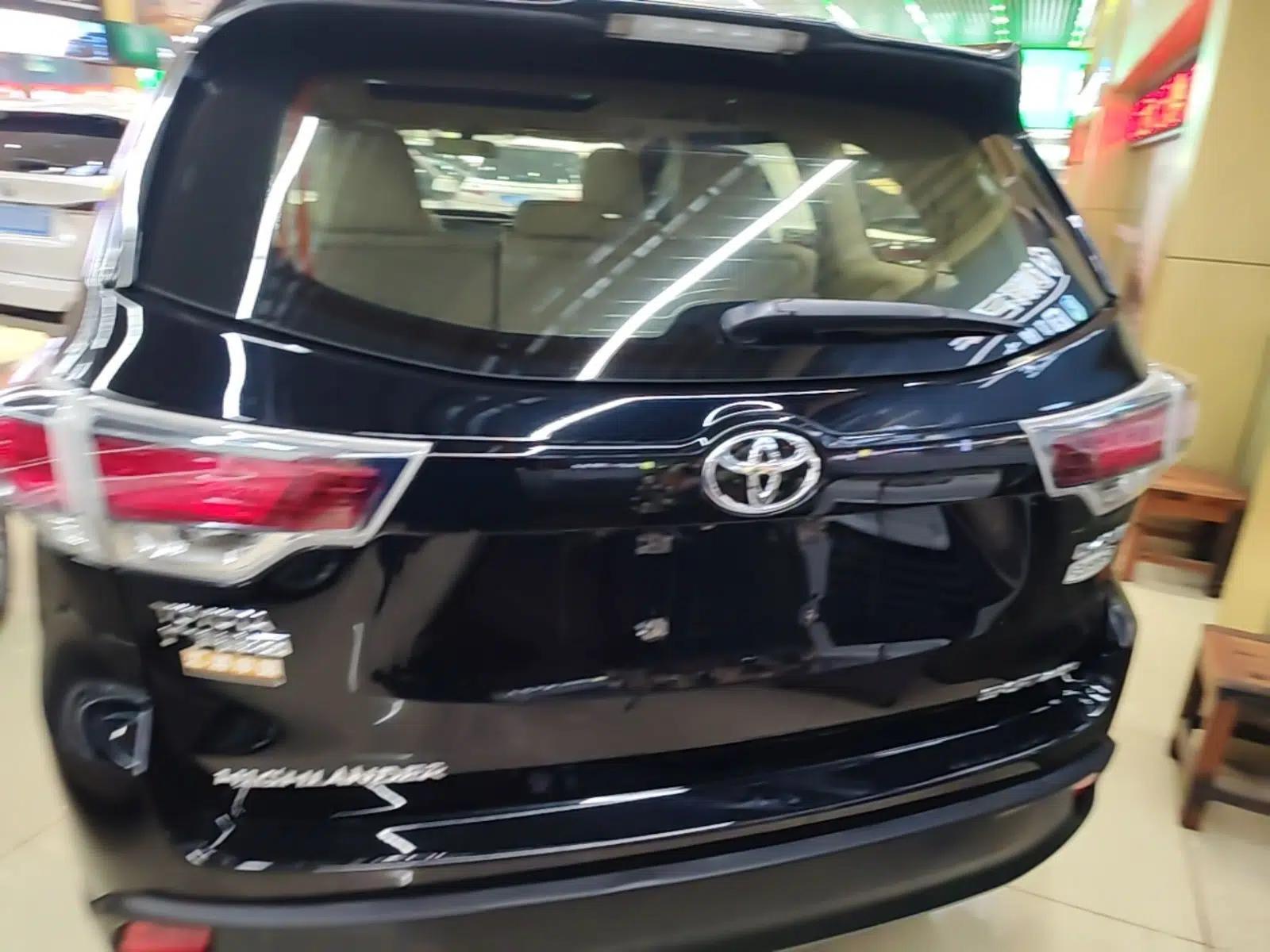 Toyota Highlander 2015 2.0T Four-Wheel Drive Luxury Edition 7-Seater — миниатюра 5