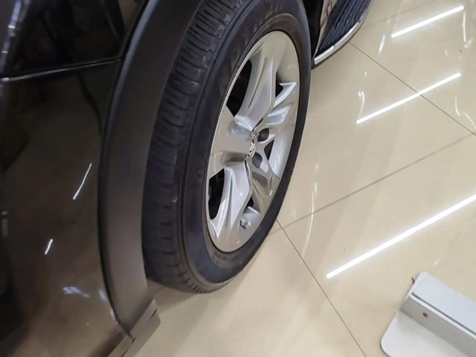 Toyota Highlander 2015 2.0T Four-Wheel Drive Luxury Edition 7-Seater — миниатюра 8