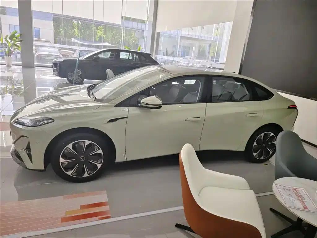 Hongqi Tiangong 05 2025 Model 550 Smart Selection Edition — миниатюра 13
