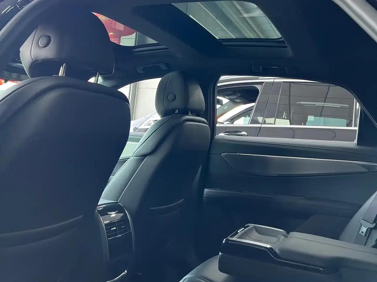 Cadillac CT6 2023 28T Fashion Edition — миниатюра 8