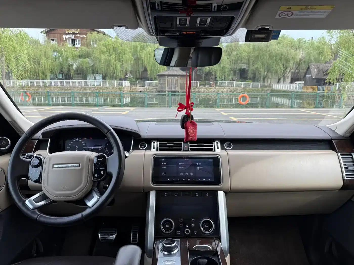 Range Rover 2021 3.0 L6 Legendary Edition — миниатюра 8