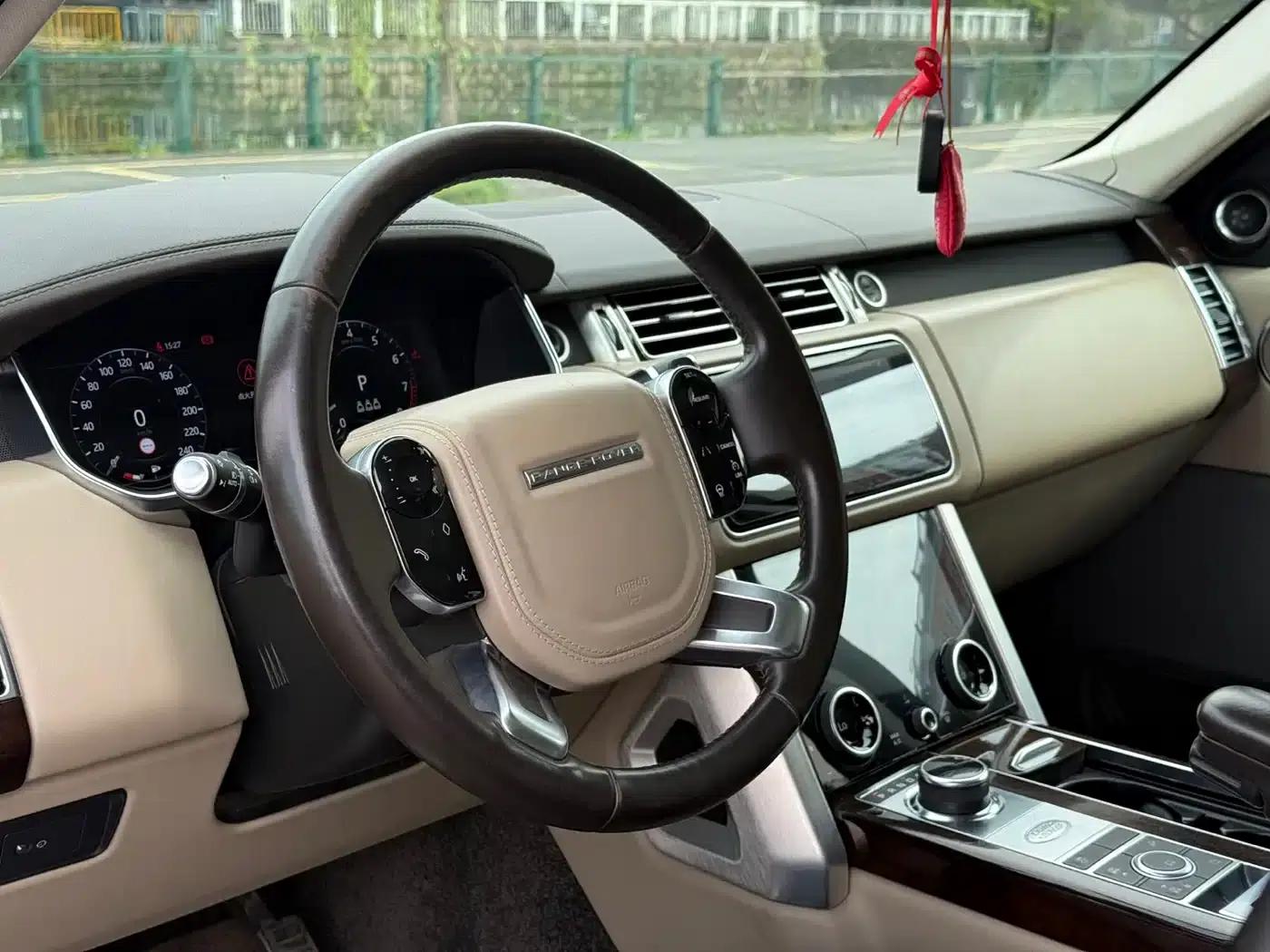 Range Rover 2021 3.0 L6 Legendary Edition — миниатюра 9