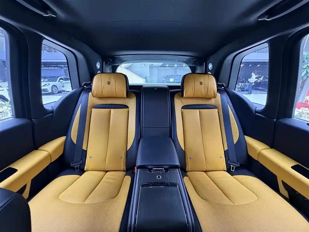 2018 Cullinan, four-seater version — миниатюра 15