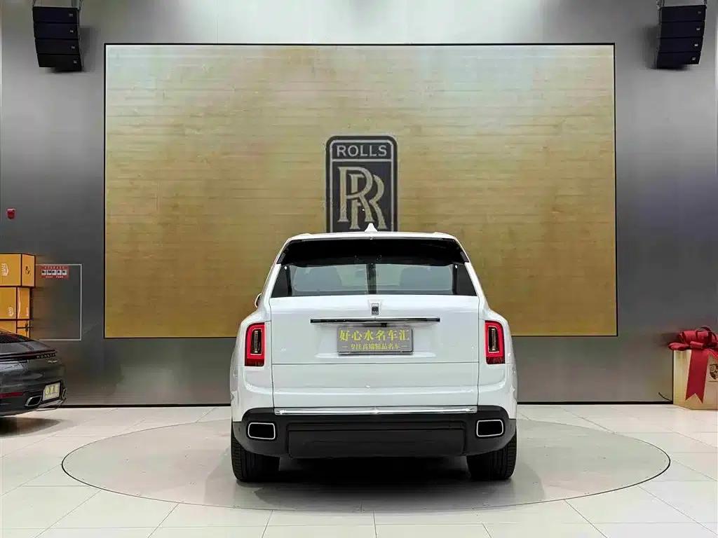 2018 Cullinan, four-seater version — миниатюра 5