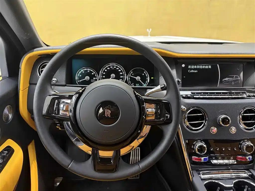 2018 Cullinan, four-seater version — миниатюра 8