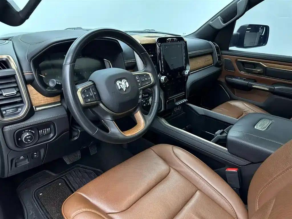 RAM Trucks 2023 5.7L Middle East Edition — миниатюра 12