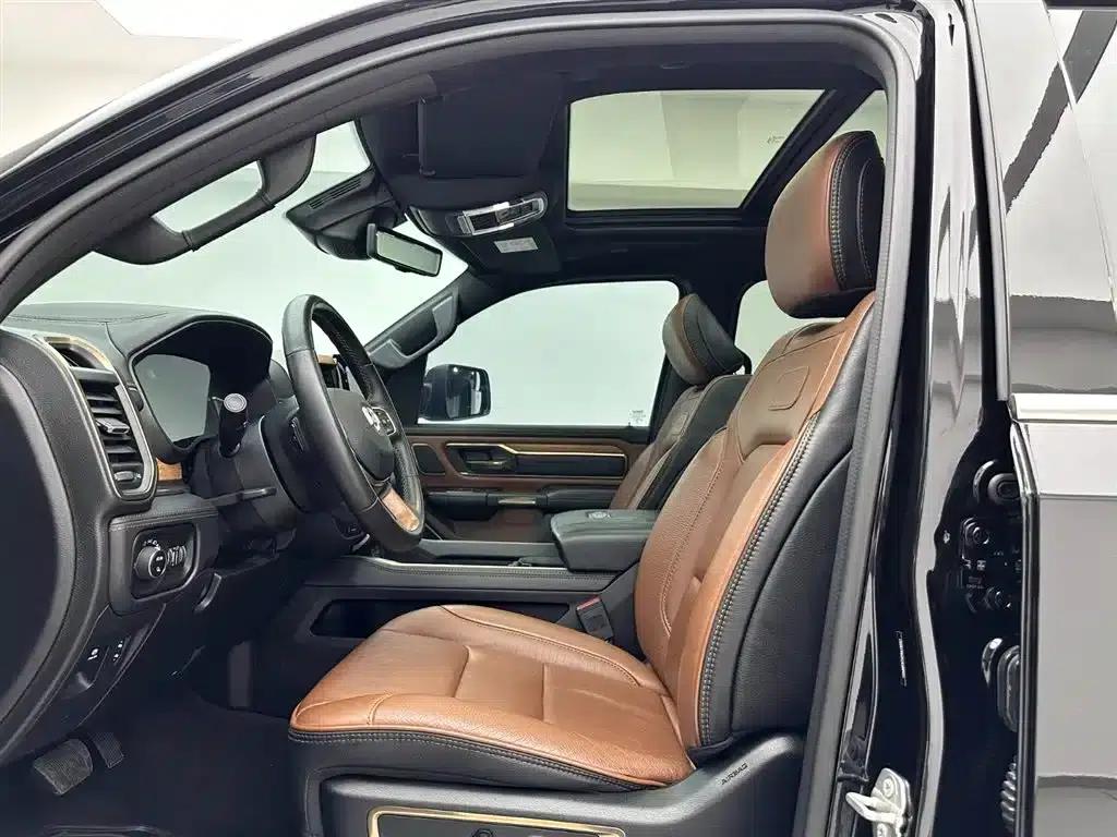 RAM Trucks 2023 5.7L Middle East Edition — миниатюра 17