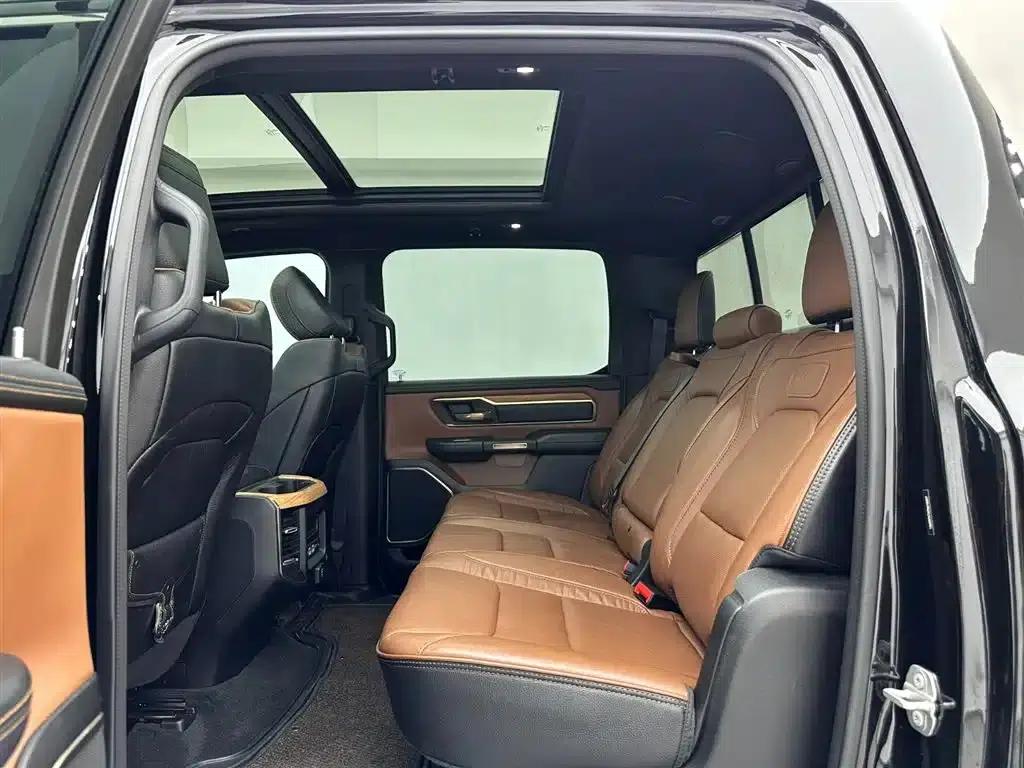 RAM Trucks 2023 5.7L Middle East Edition — миниатюра 19