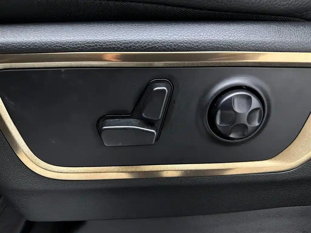 RAM Trucks 2023 5.7L Middle East Edition — миниатюра 23