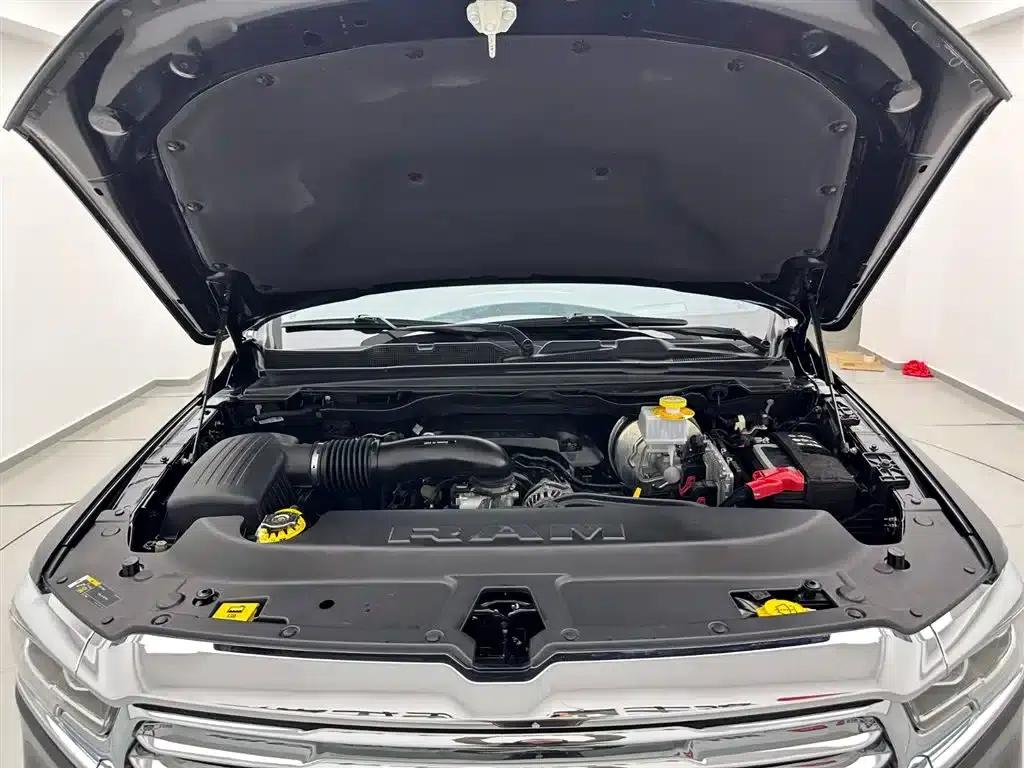 RAM Trucks 2023 5.7L Middle East Edition — миниатюра 24