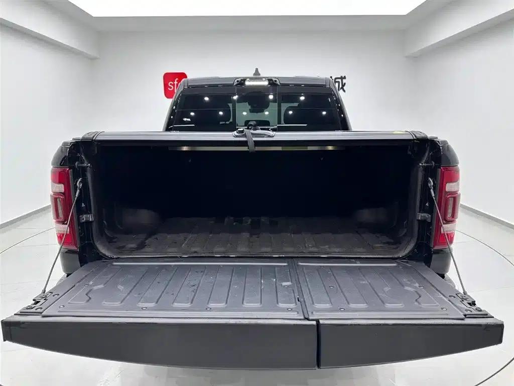 RAM Trucks 2023 5.7L Middle East Edition — миниатюра 25