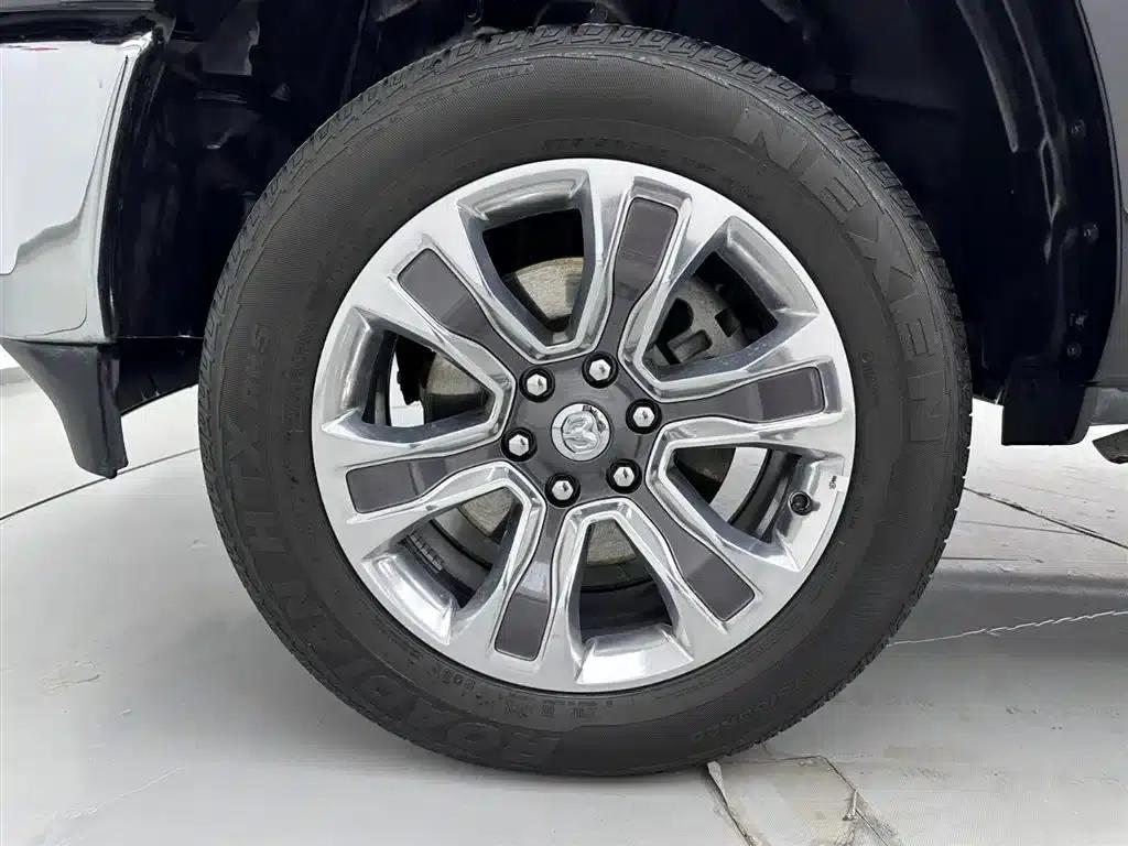 RAM Trucks 2023 5.7L Middle East Edition — миниатюра 28