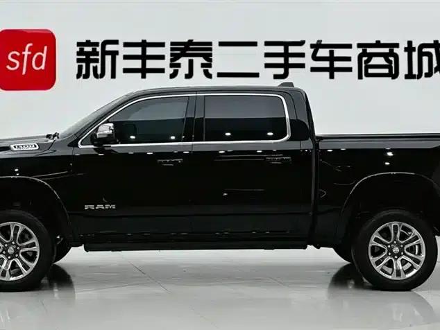 RAM Trucks 2023 5.7L Middle East Edition — миниатюра 4