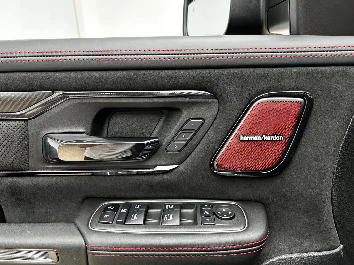 RAM Trucks Tyrannosaurus Rex 2023 6.2T US Spec — миниатюра 5