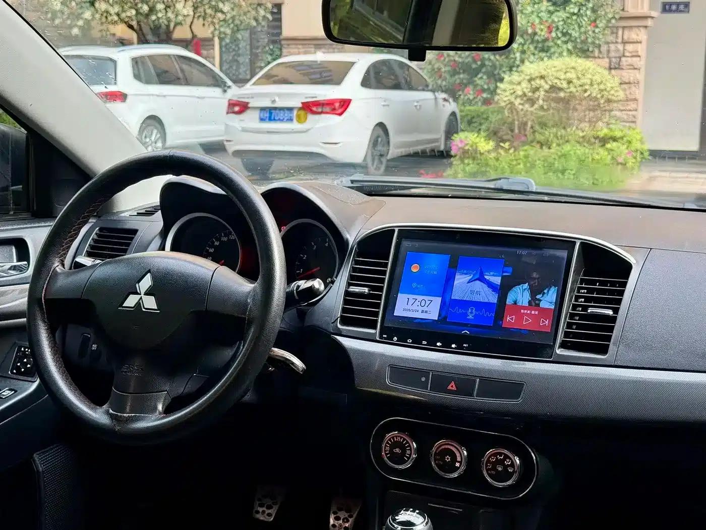 Lancer EX 2012 Luxury Edition 1.8L Manual — миниатюра 4