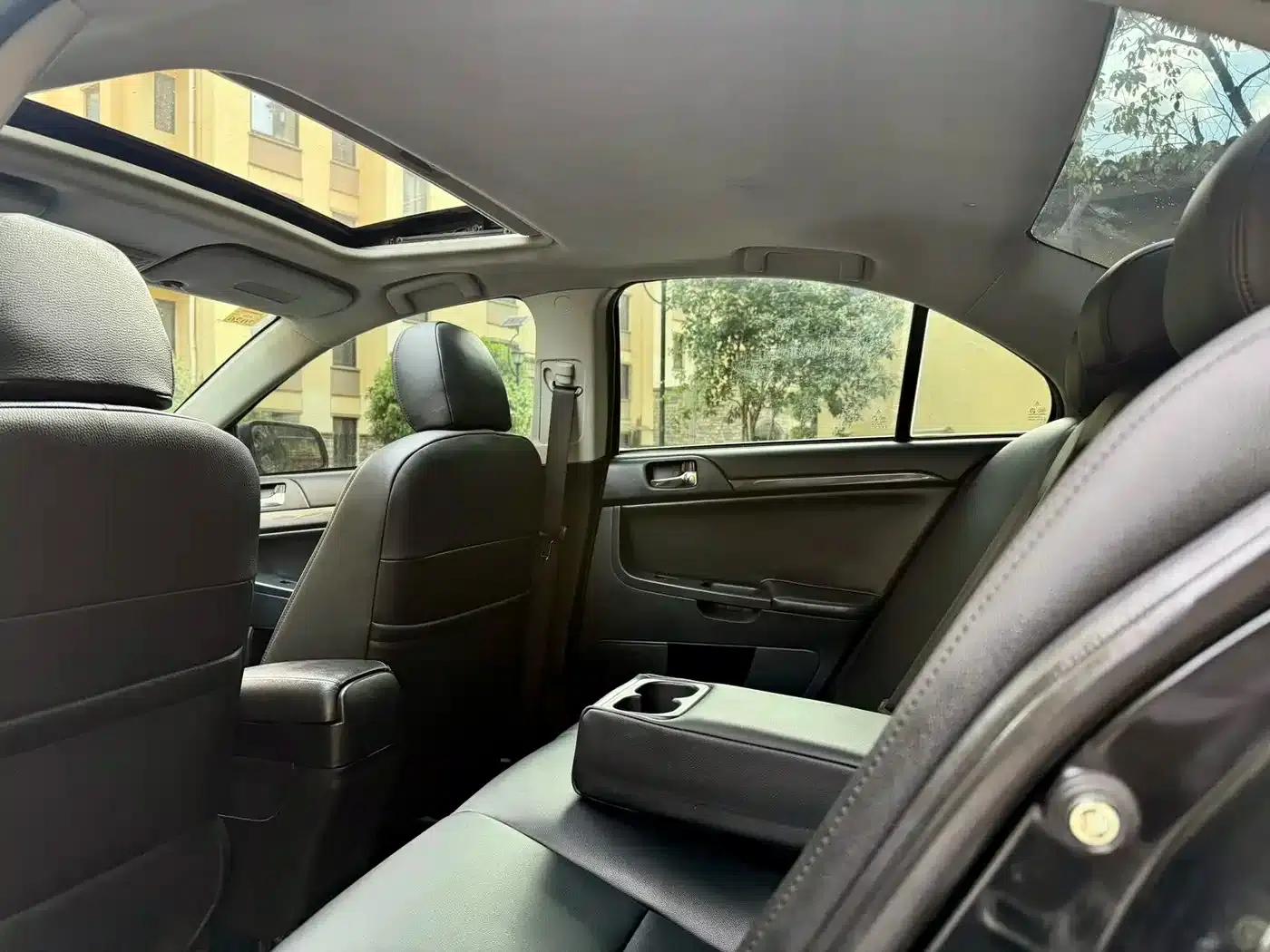 Lancer EX 2012 Luxury Edition 1.8L Manual — миниатюра 6
