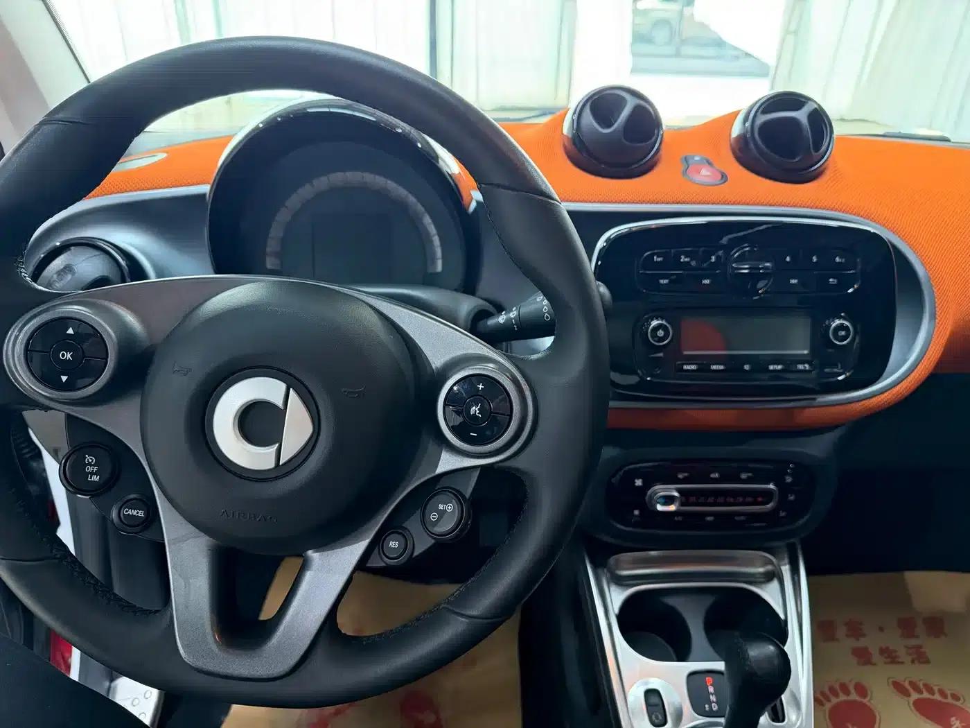 2018 Smart Fortwo 1.0L 52kW Hardtop Passion Edition (National V Emission Standard) — миниатюра 11