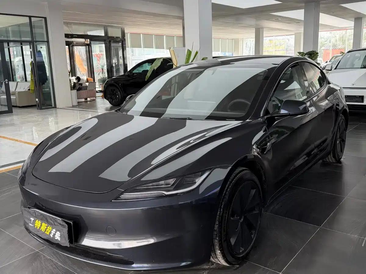 Model 3 2023 Rear-Wheel Drive — миниатюра 1