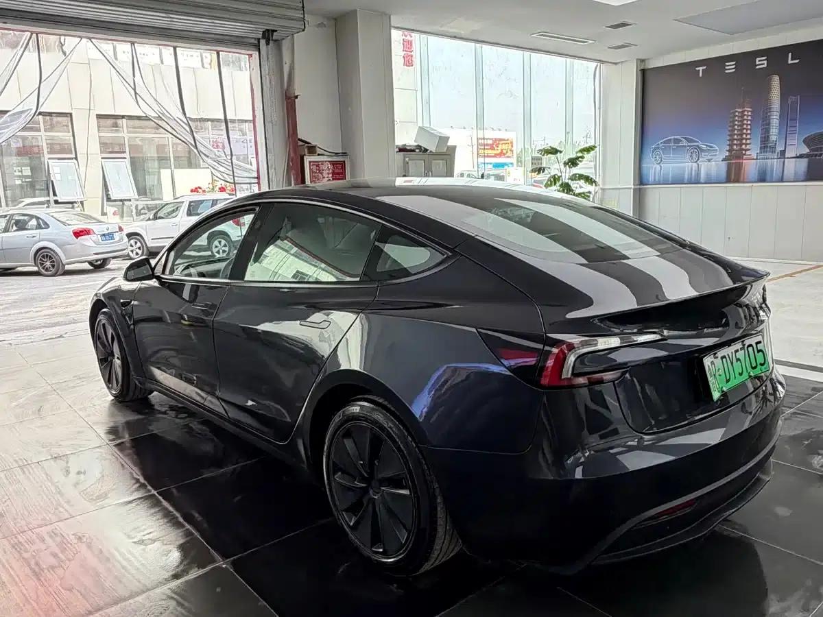 Model 3 2023 Rear-Wheel Drive — миниатюра 5