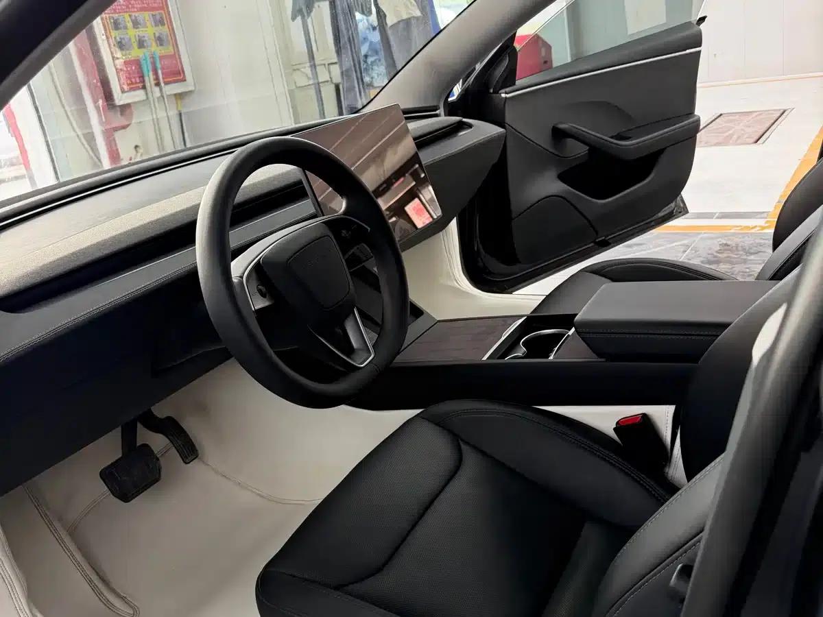 Model 3 2023 Rear-Wheel Drive — миниатюра 9