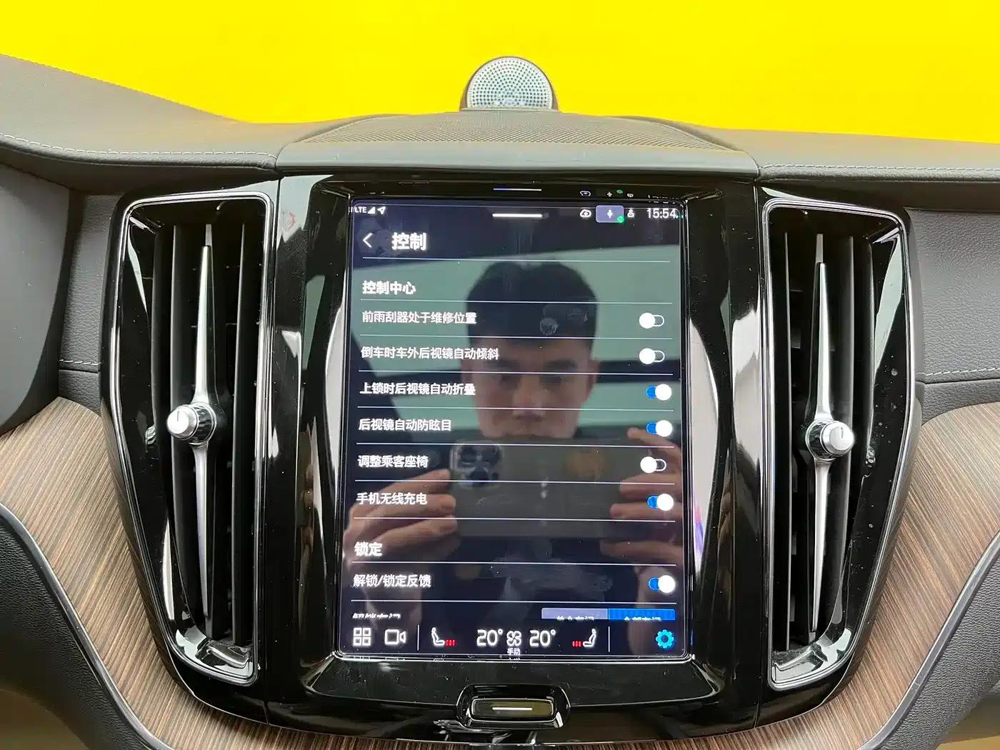 2022 Volvo XC60 B5 AWD Inscription Luxury Edition — миниатюра 17