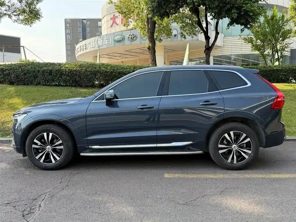 2024 Volvo XC60 B5 AWD Inscription Luxury Edition — миниатюра 3