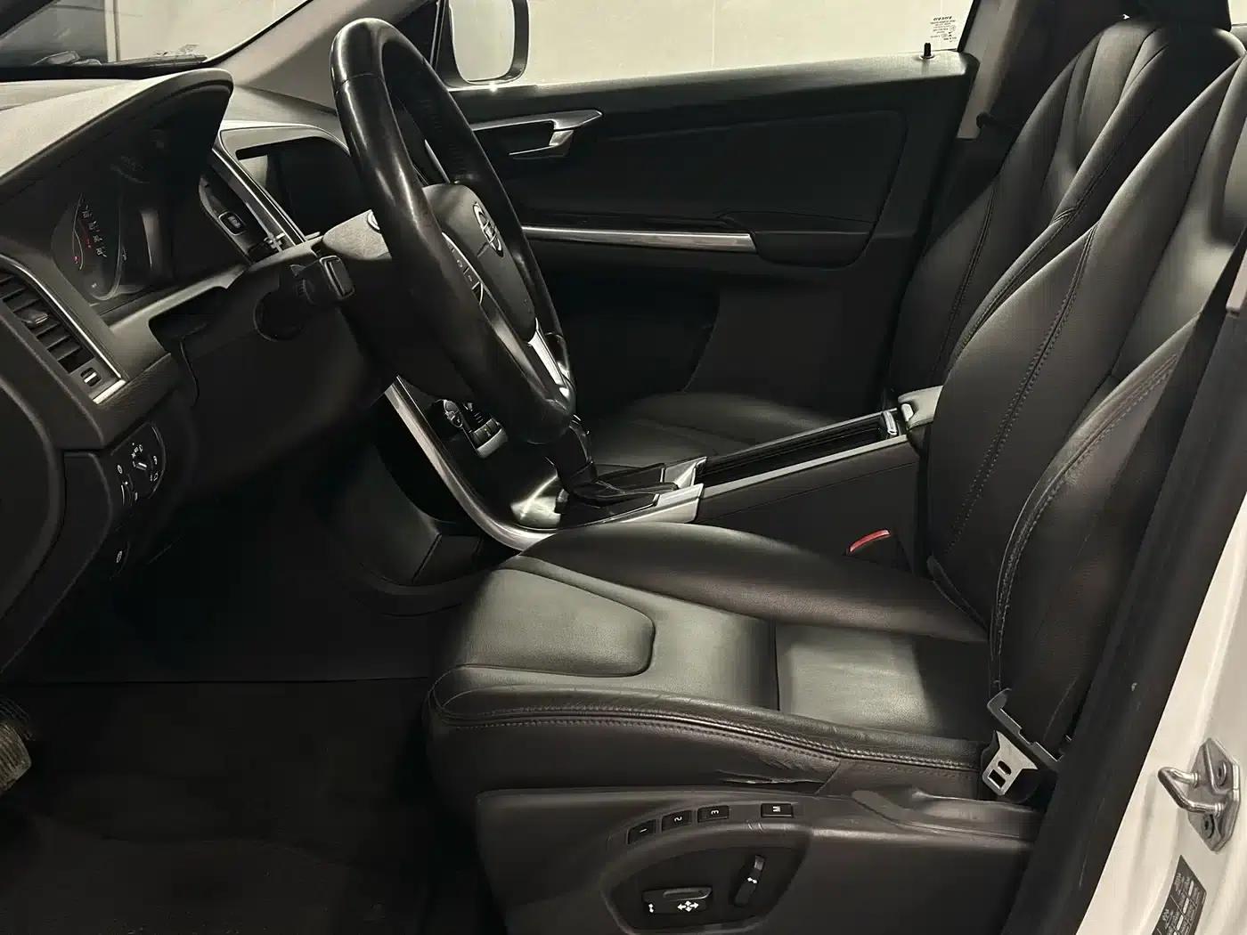 2014 Volvo XC60 Imported Model, Facelift, T5 Smart Edition — миниатюра 19