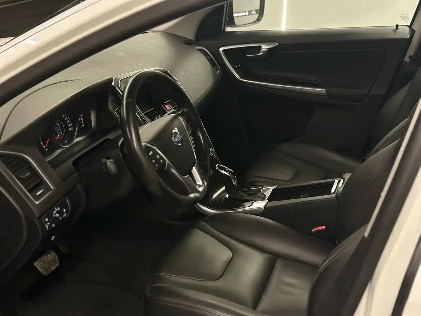 2014 Volvo XC60 Imported Model, Facelift, T5 Smart Edition — миниатюра 20