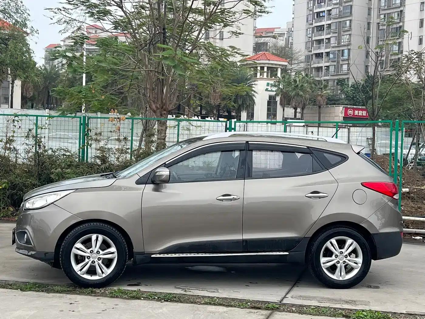 Beijing Hyundai ix35 2012 2.4L Automatic 2WD Premium Edition GLS — миниатюра 3