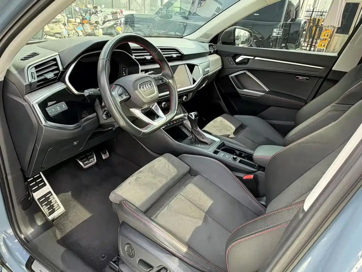 Audi Q3 2023 40 TFSI RS Package Sport Edition — миниатюра 6